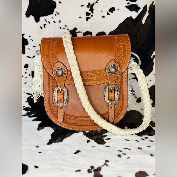 “Simple sweet” - Picture 2 of 4